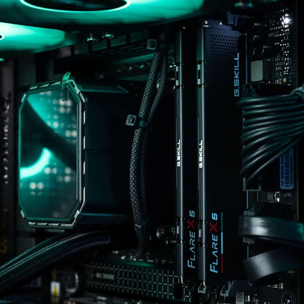 Компьютер Dominator_362 (RTX 5070 Ti, Ryzen 9 9950X3D, DDR5 32 Гб, SSD 1 ТБ) - фото 4