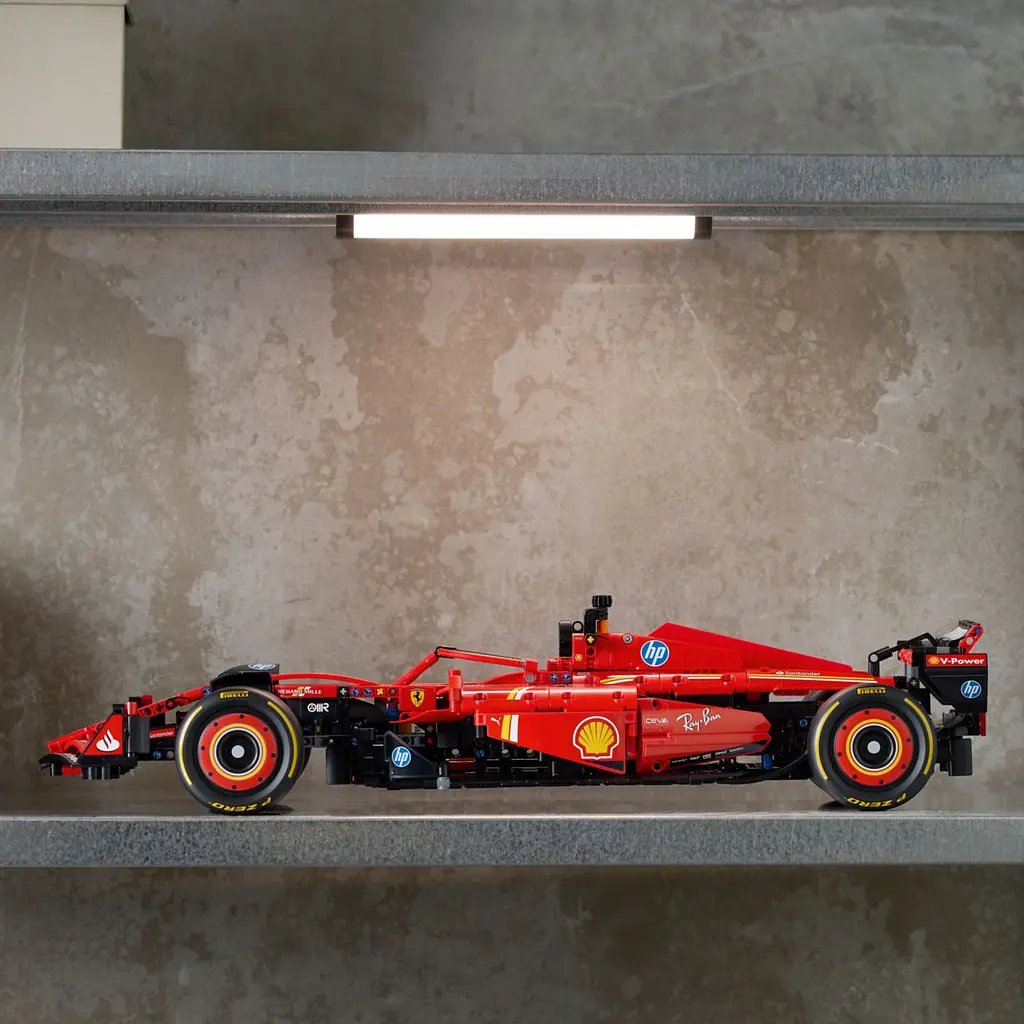 Конструктор LEGO Technic Автомобиль F1 Ferrari SF-24, 1361 деталь (42207) - фото 4