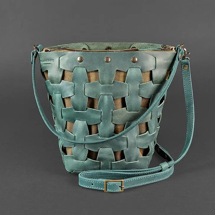 Кожаная женская плетеная сумка Пазл M зеленая Crazy Horse - фото 9
