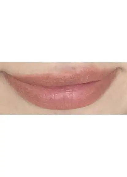 Пробный образец матовая помада губная Avon Ультра Au Naturale/Натуральный беж 0.6 г - фото 3