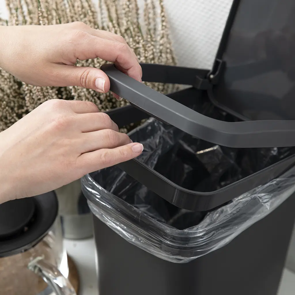 Відро для сміття MBM My Home з кришкою 6 л антрацит (BIN-04 6L ANTHRACITE) - фото 9