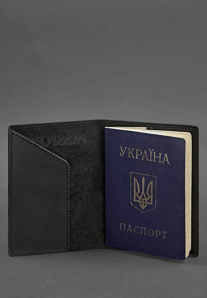 Шкіряна обкладинка для паспорта з українським гербом чорна - фото 3