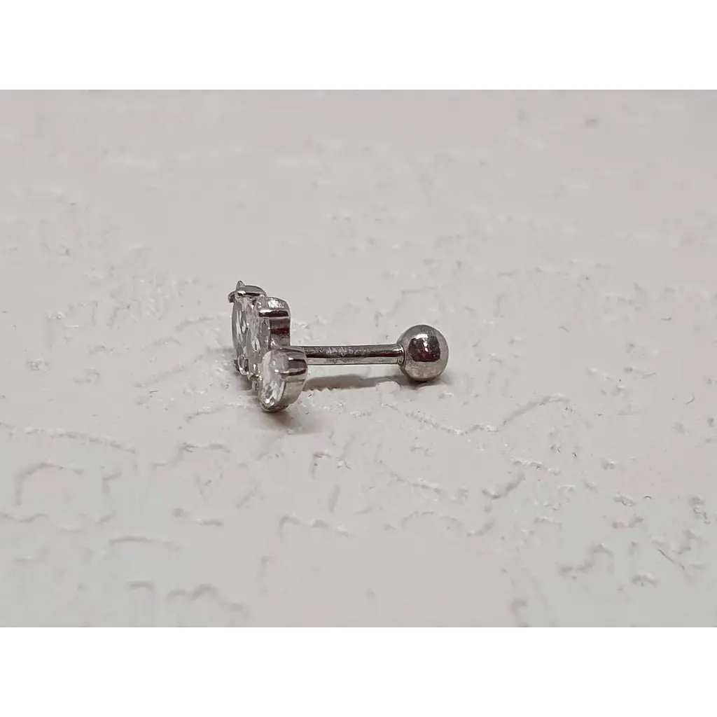 Серебряная серьга для пирсинга хеликса Ирий с фианитами. 40034ШТ - фото 4