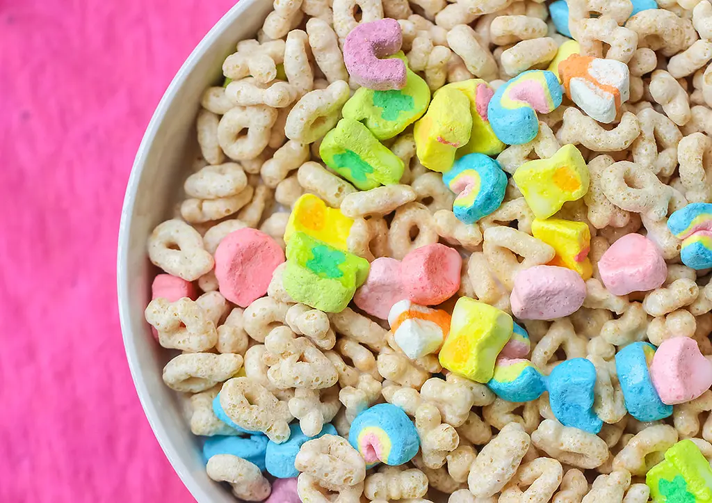 Сухий сніданок Lucky Charms Large Size 422 g - фото 4