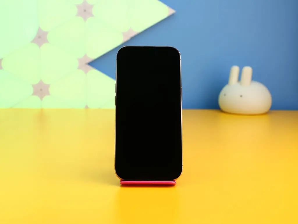 Смартфон Apple iPhone 16 Pro 256 ГБ пустельний титан (MYNK3) б/в [176110] - фото 4