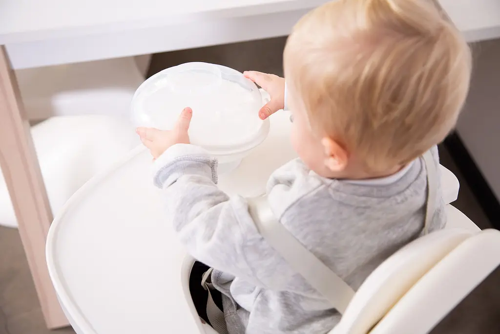 Столик до стільця для годування Childhome Evolu із силіконовим підносом білий (CHEVOTSAW) - фото 5
