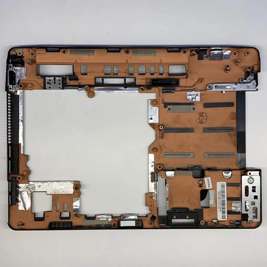 Нижняя часть корпуса для ноутбука Fujitsu Lifebook S710 (CP473733-02) Б/у - фото 2