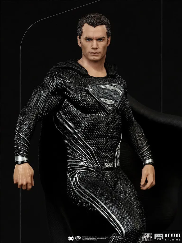 Статуетка DC COMICS Superman black suit art scale 1/10 (Супермен) - фото 3