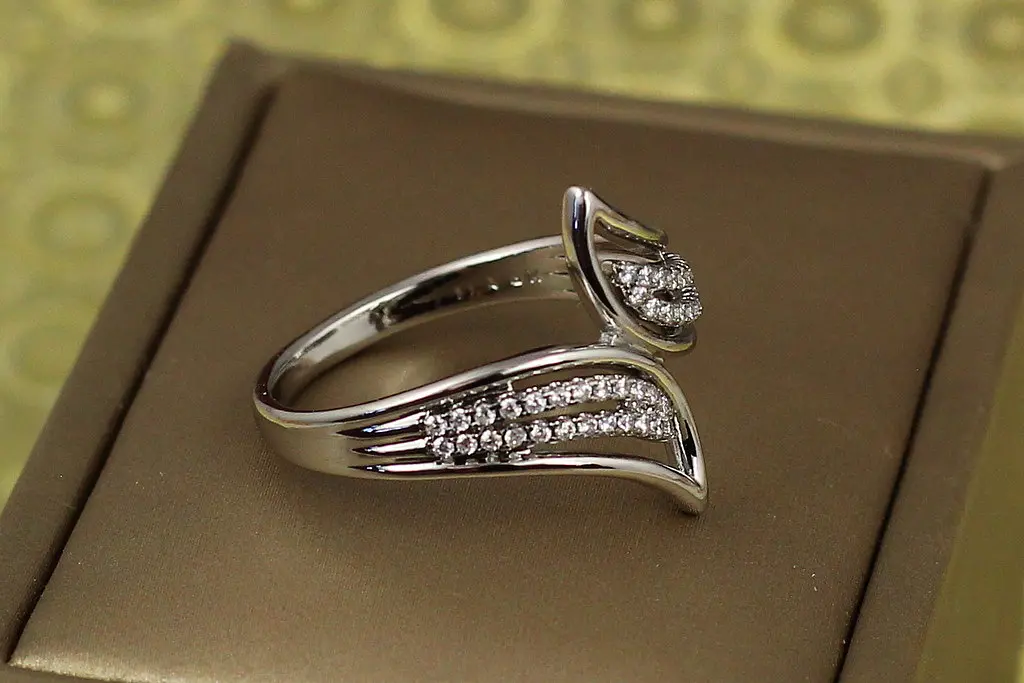 Кільце Xuping Jewelry крильця 18 р сріблясте - фото 3