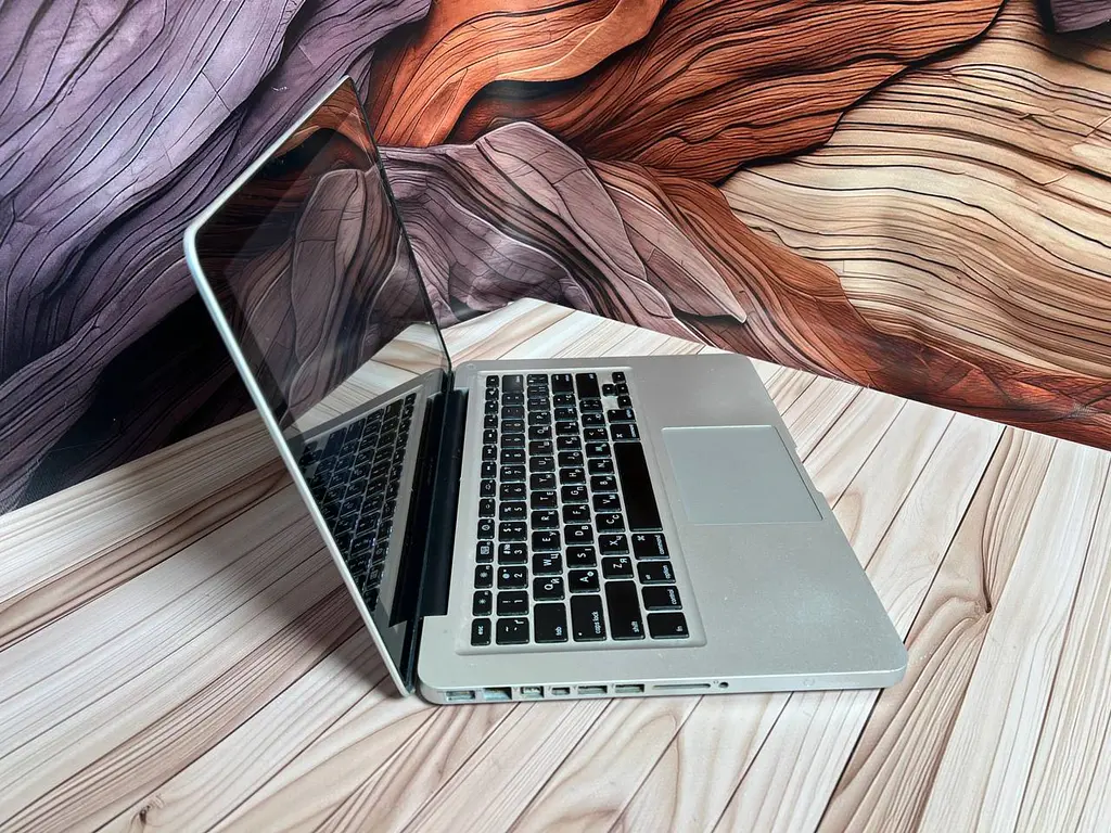 Б/в Ноутбук Apple MacBook Pro 13" A2337 i7-2620M/4/256 (C02FM04UDH2M) - фото 4