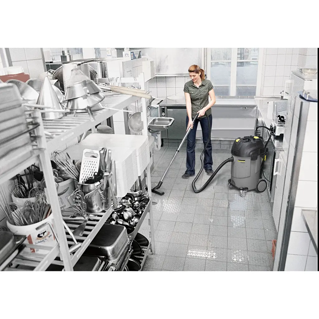 Пылесос Karcher NT 65/2 Ap профессиональный для влажной и сухой уборки (1.667-291.0) - фото 2