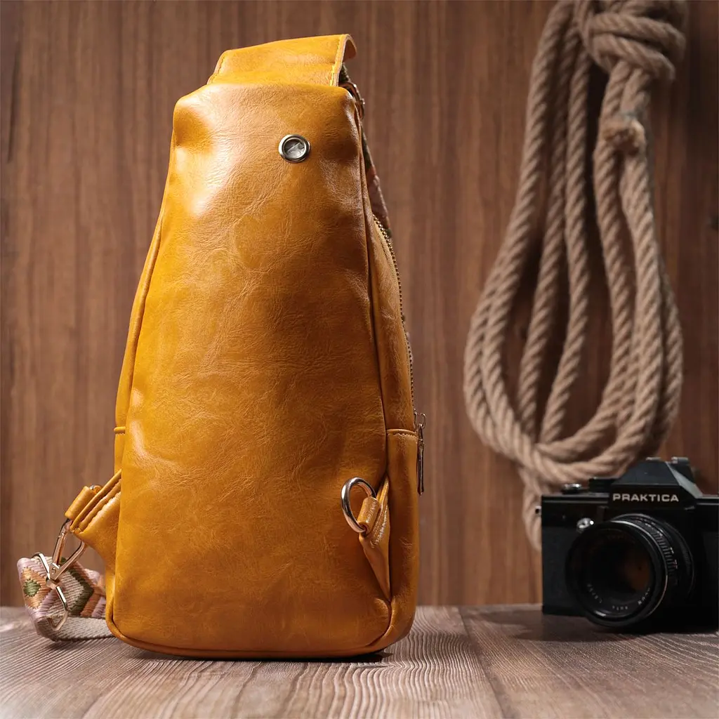 Яскрава жіноча слінг сумка через плече з екошкіри Vintage 22753 жовта - фото 10