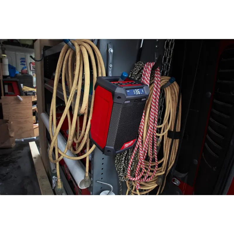 Радіоприймач із зарядним пристроєм акумуляторний MILWAUKEE, M12 RCDAB+ (картонне пакування) - фото 5