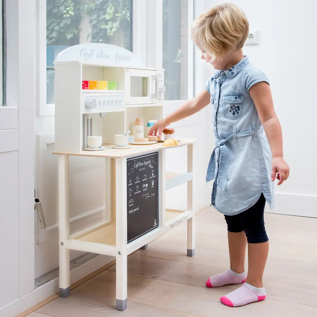 Игрушечное кафе New Classic Toys Bon Appetit (11070) - фото 3