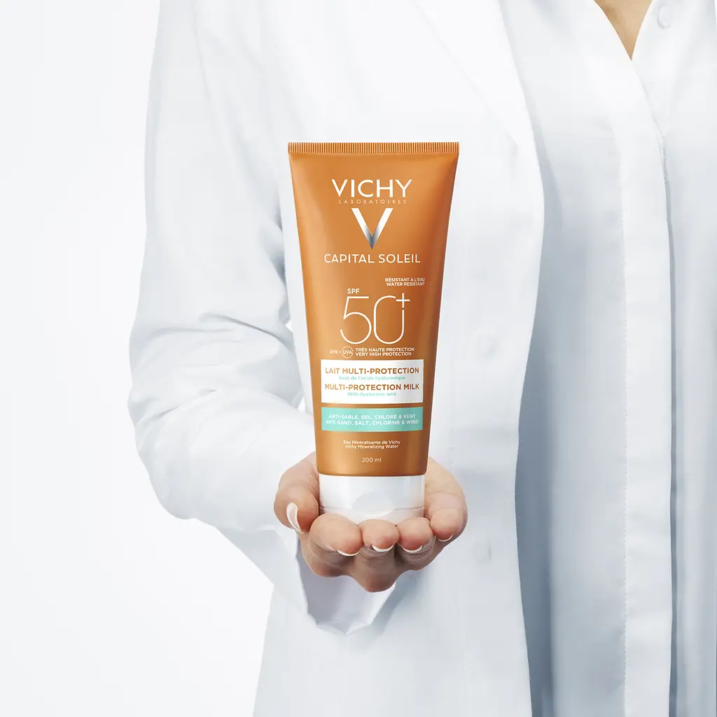 Сонцезахисне водостійке молочко з гіалуроновою кислотою Vichy Capital Soleil SPF50+ 200 мл - фото 4