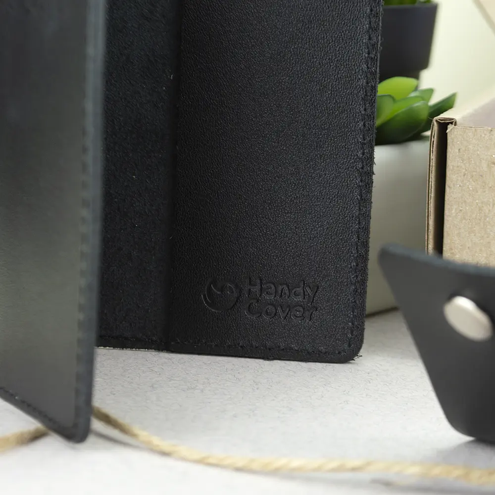 Подарочный набор мужской HandyCover №50: Кошелек + обложка на паспорт + ключница (черный) - фото 4