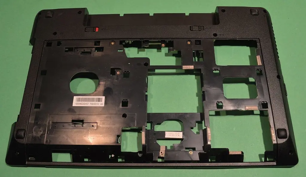 Нижня частина корпусу c HDMI Lenovo G580 20157 G585 60.4sh01.001 90200989 - фото 2
