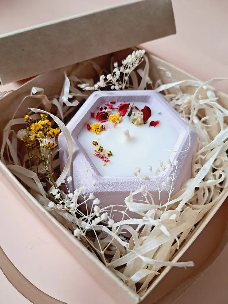 Свічка ручної роботи Svich Shop у подарунковій коробці - фото 2