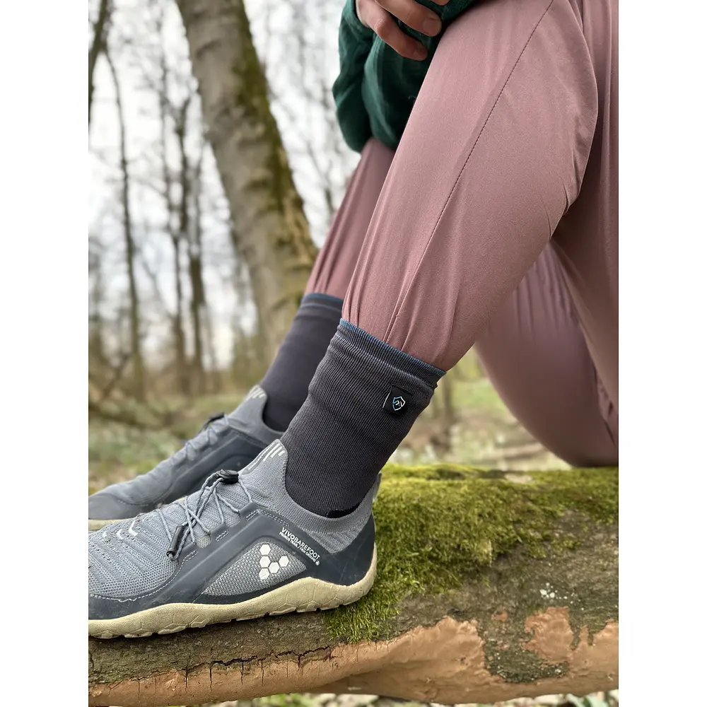 Шкарпетки водонепроникні Dexshell Running Lite 2.0 Socks, сірі, розмір S (36-38) - фото 2
