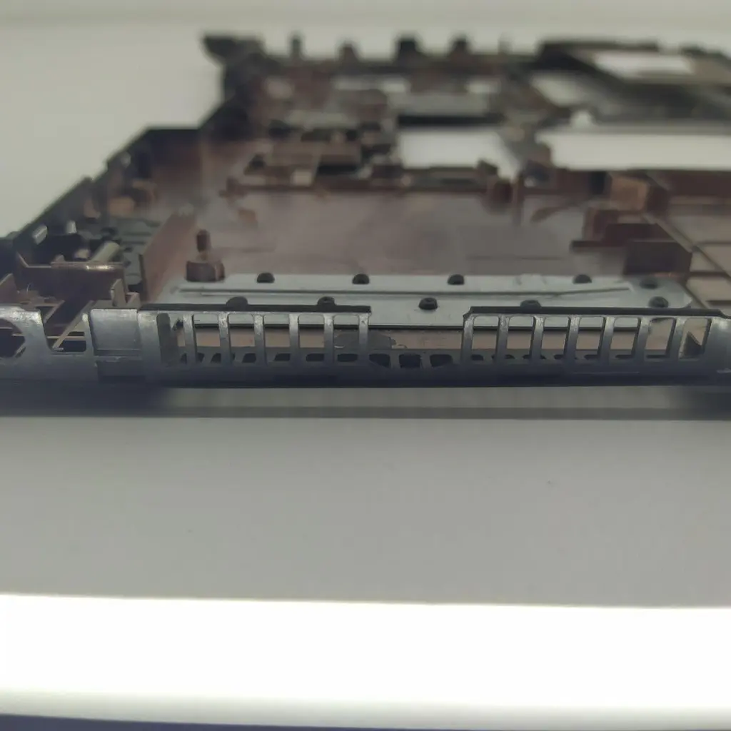 Нижняя часть корпуса для ноутбука HP ProBook 430 G3 (JTEEAX61006010) Б/у - фото 4