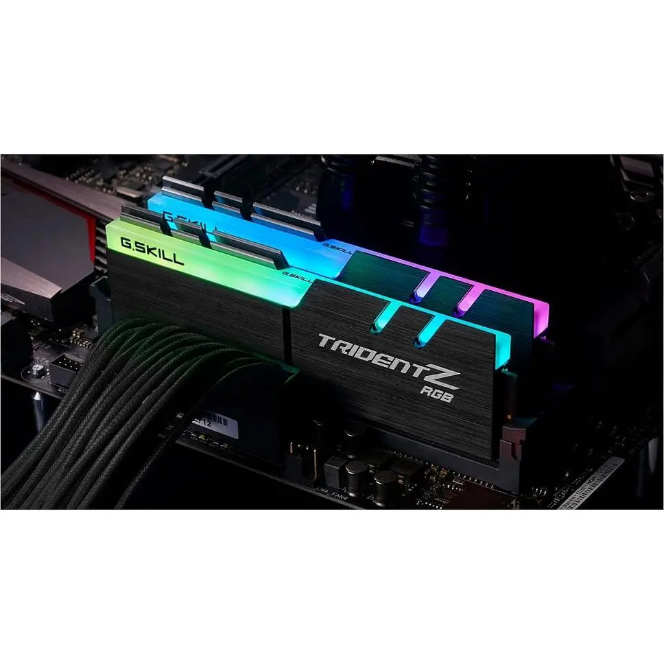 Пам'ять для настільних комп'ютерів G.Skill 64 GB (2x32GB) DDR4 3600 MHz Trident Z RGB (F4-3600C18D-64GTZR) - фото 2
