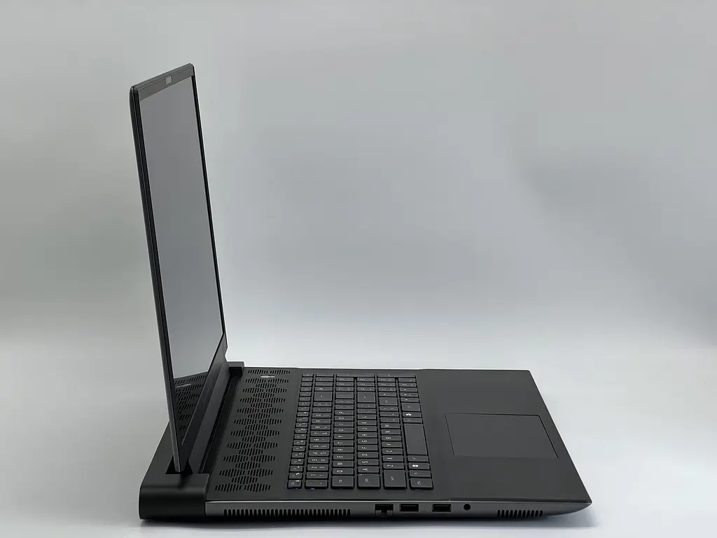 Ноутбук Dell 18" Alienware m18 r1, i7-13700HX, 32 GB, 2048 GB, NVIDIA GeForce RTX 4070, 1920x1200, IPS (IS2511175) Б/у - фото 3