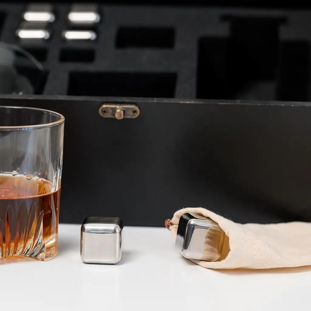 Подарунковий набір Whiskey Stones "Сталевий" №7 Selecta - фото 8