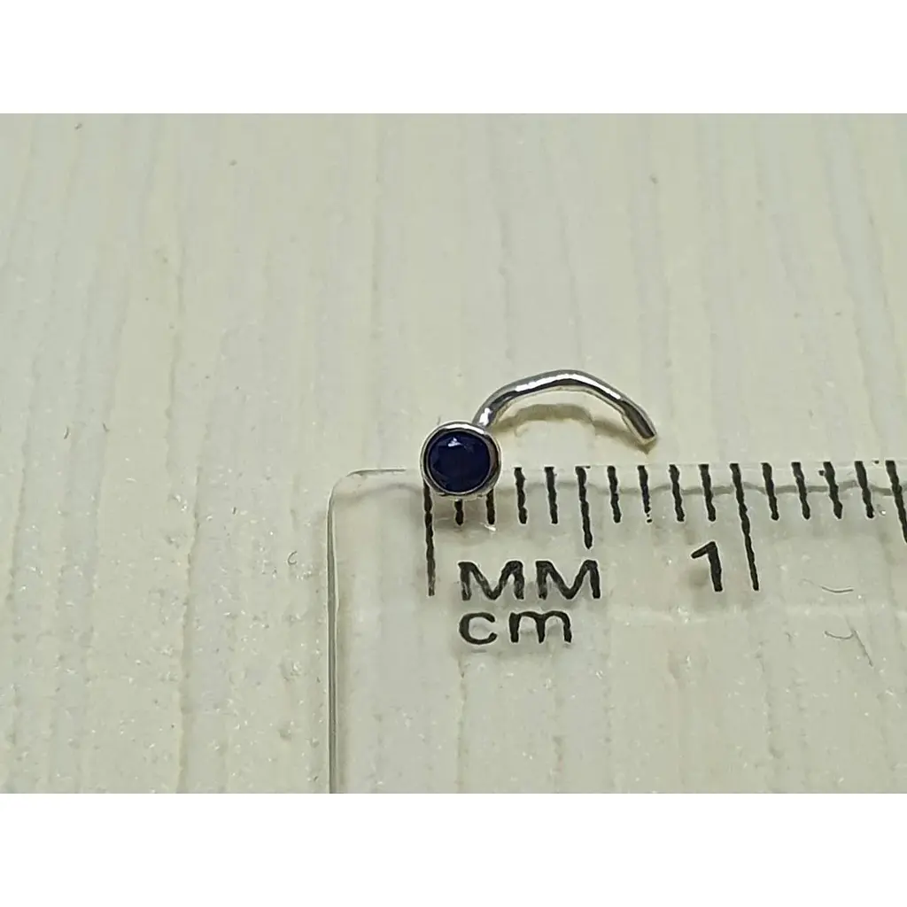 Серебряная серьга-пирсинг в нос Dear. 1023.6С Синий - фото 4