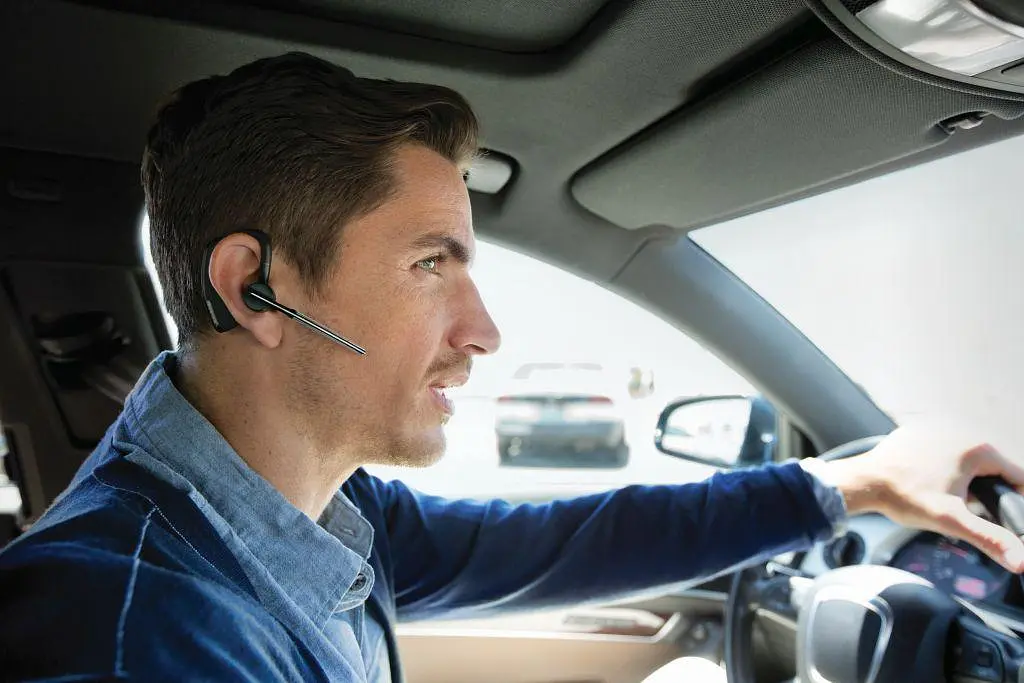 Bluetooth гарнітура Plantronics Voyager Legend - фото 3