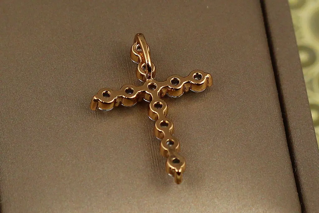 Хрестик Xuping Jewelry для тонкого ланцюга з великими фіанітами 2,4 см золотистий - фото 2