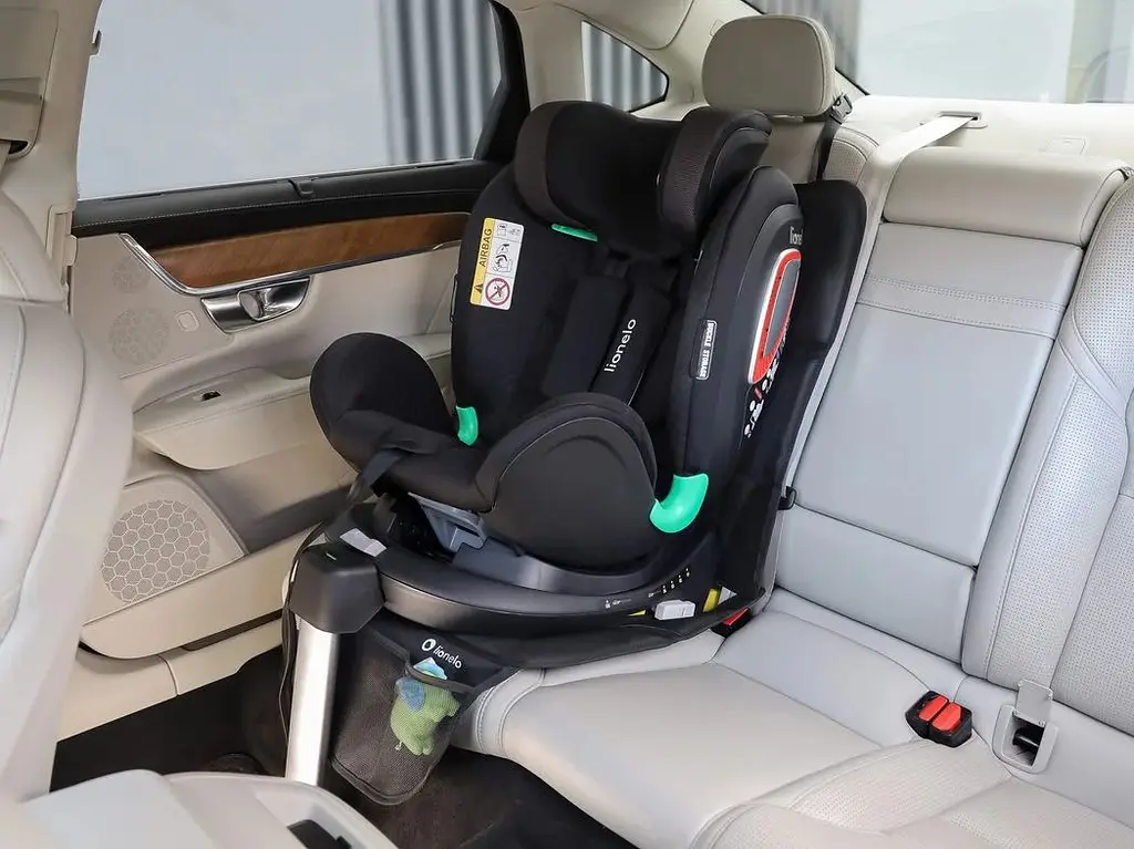 Чехол под автокресло Lionelo Sikker Black Carbon защитный черный (LO-SIKKER BLACK CARBON) - фото 7