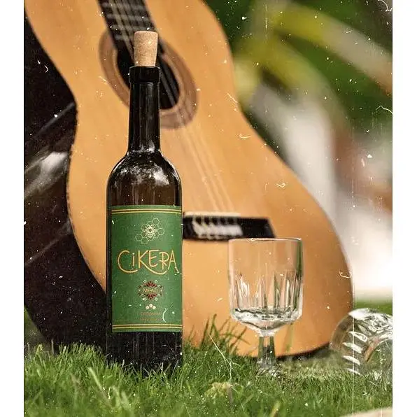 Мед питний Сікера Особлива напівсухий, білий 13.3% 0.75 л - фото 4