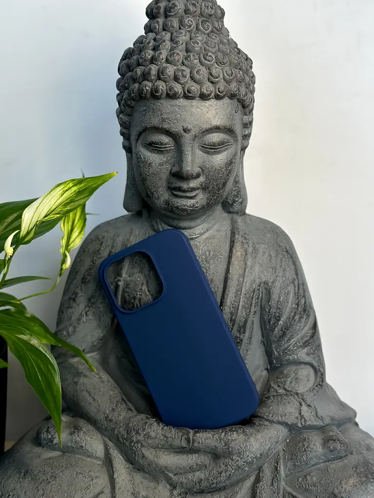 Чохол MAKE Apple iPhone 15 Pro Silicone Navy Blue - фото 4