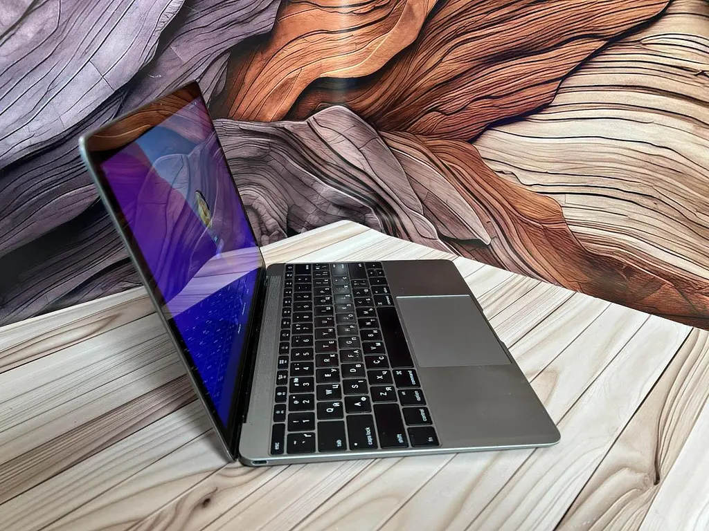 Ноутбук Apple MacBook 12" A2337 m5-6Y54/8/500 (C02S931VGTHV) Б/в - фото 4