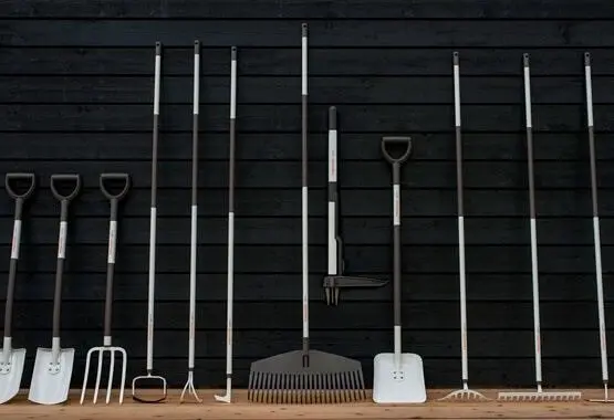 Сапка Fiskars White для прибирання трави між плиткою і бруківкою полегшена 136543 (1019604) - фото 4
