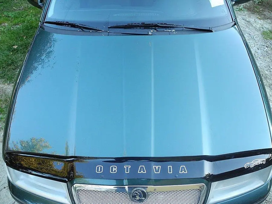 Дефлектор капоту мухобійка Skoda Octavia Tour 1998-2012 Євро Кріплення (Vip Tuning) - фото 2