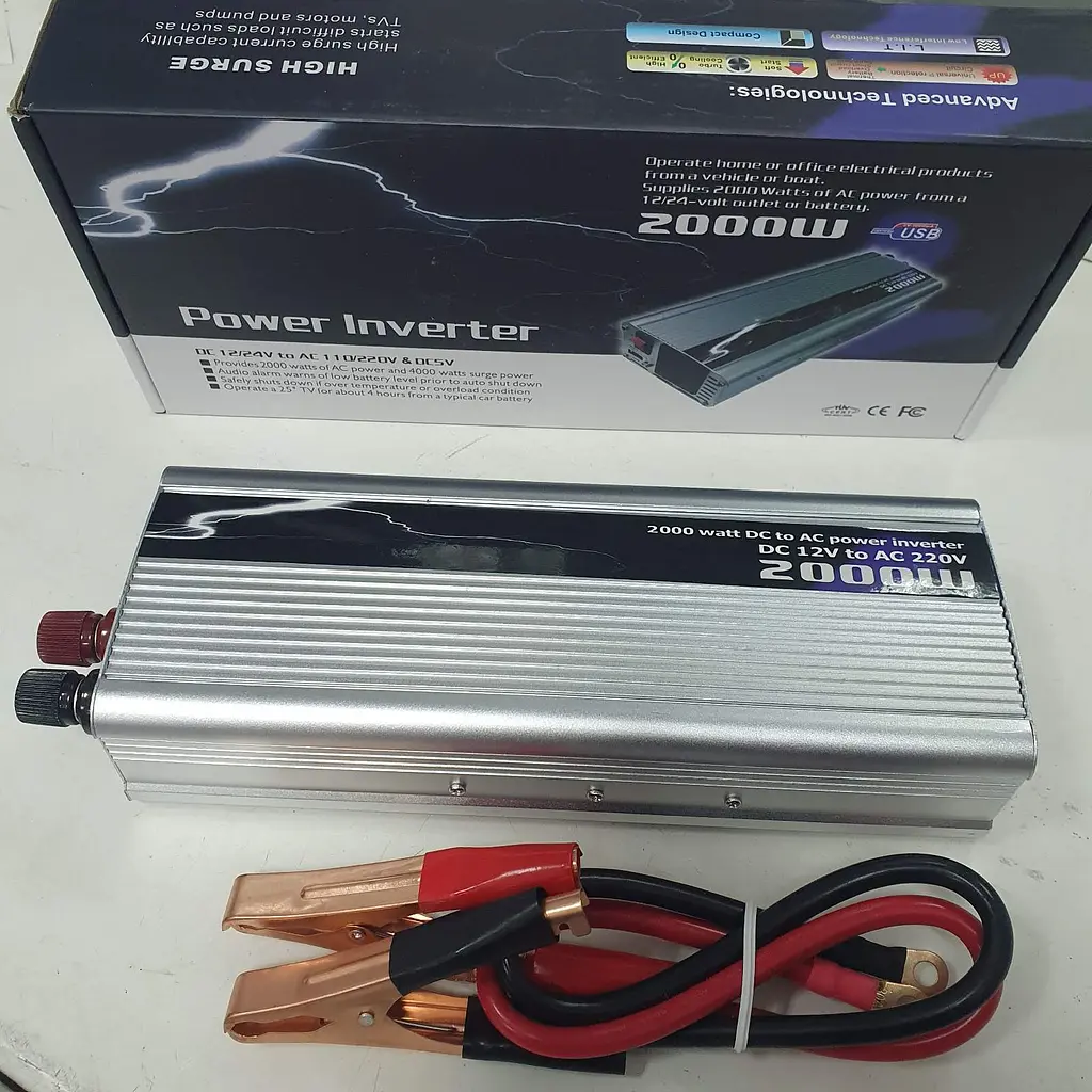 Автоінвертор-перетворювач напруги 12 V-220 V 2000 Вт і USB-виходом 12 V у 220 V 2000 W Power Inverter