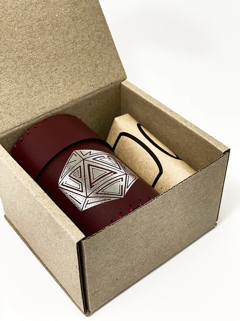 Настольная игра Планета Ігор Чаша для кубиков D20 (бургунди) (Dice cup D20 burgundy) (pi-dc006) - фото 8