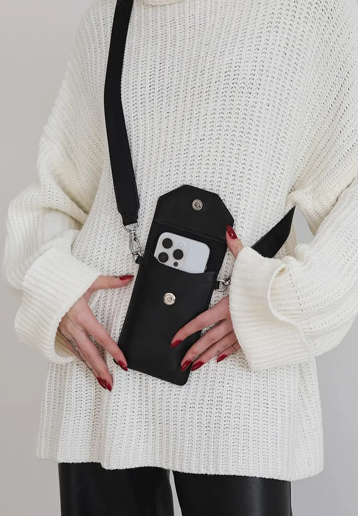 Шкіряна сумка-чохол для телефону чорна - фото 9