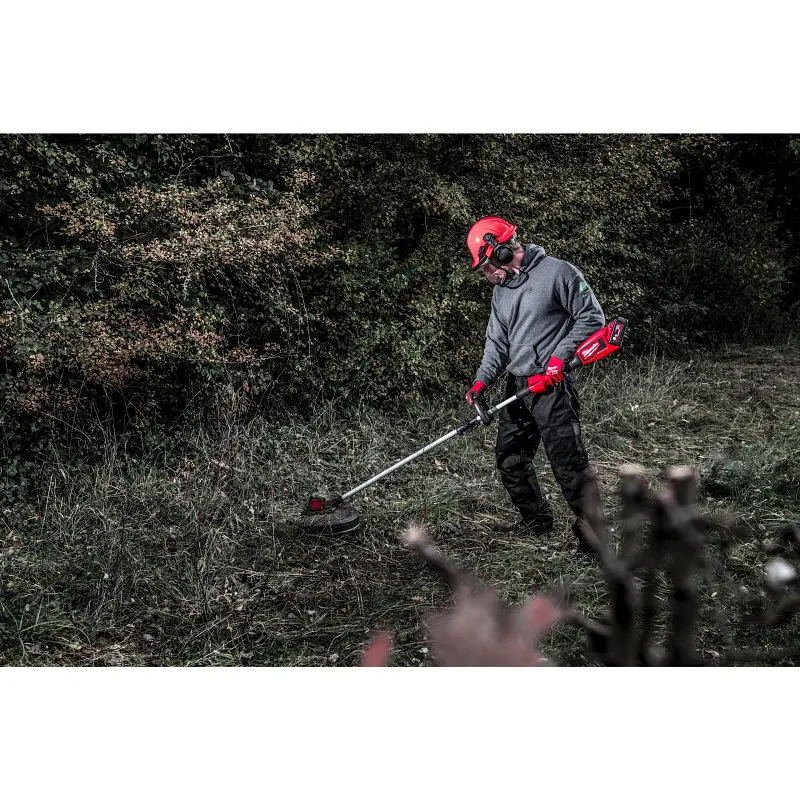 Коса акумуляторна безщіткова MILWAUKEE, M18 BLLT-0 (каркас, тримерна головка, захисний кожух, картонне пакування) - фото 4