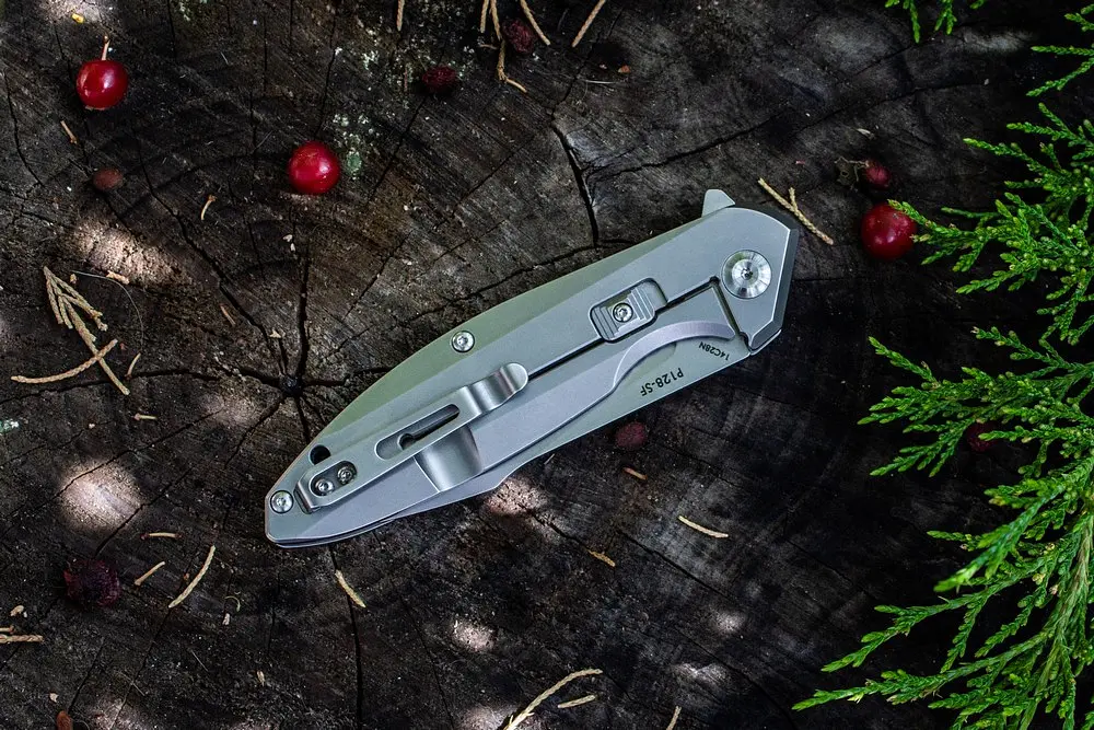 Ніж складаний туристичний Ruike P128-SF, (9.3 см) 14C28N/3cr14n сірий - фото 8