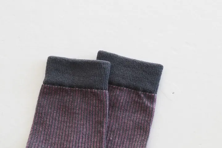 Високі шкарпетки у смужку безшовні якісні 100% ORGANIC cotton JILL ANTONY сіро-фіолетові 38-40 - фото 2