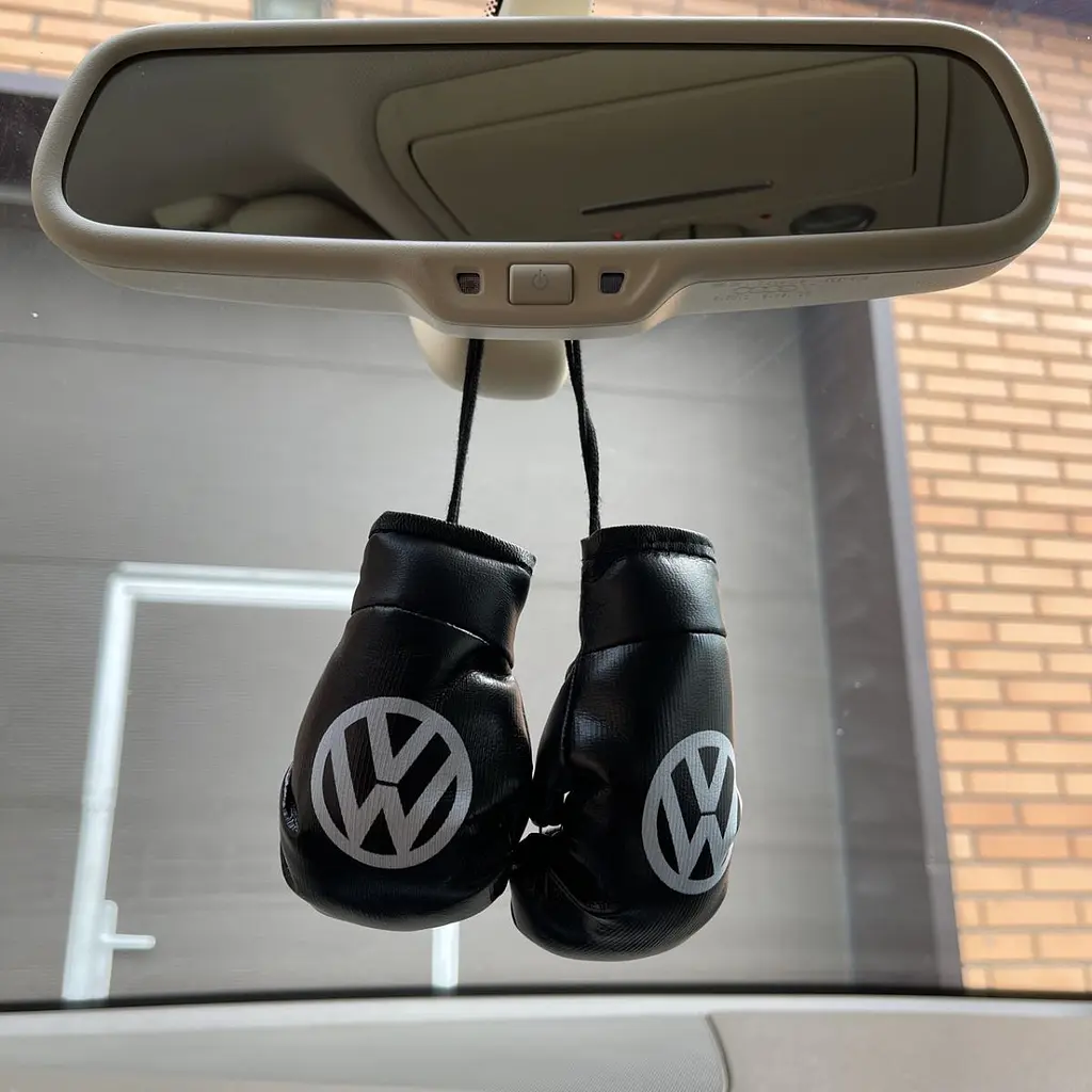 Підвіска боксерські рукавички Volkswagen Чорний - фото 2