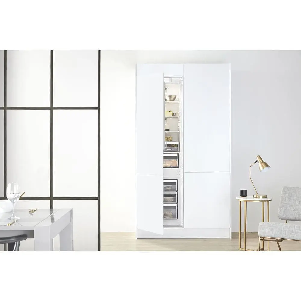 Встраиваемый холодильник Whirlpool SP40 801 EU объем 400 л - фото 18