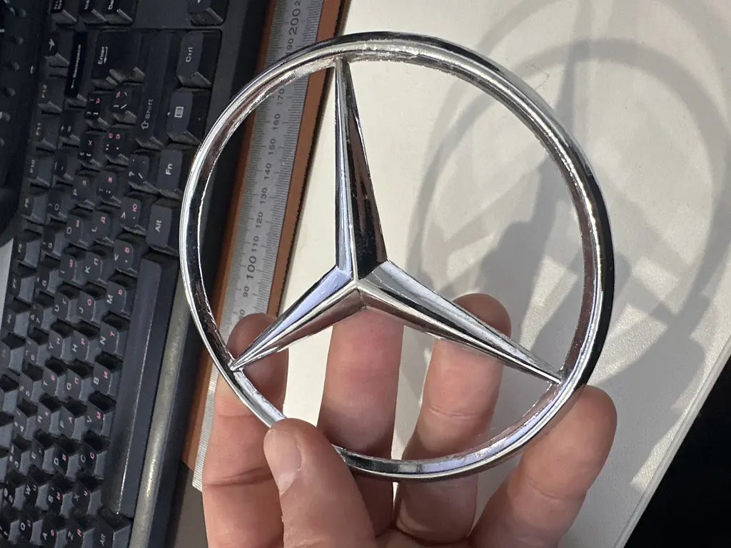 Емблема для Mercedes 110 мм металева 3 пуклі - фото 2