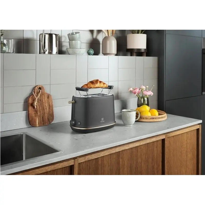 Тостер Electrolux Explore 7 E7T1-6BP - фото 7