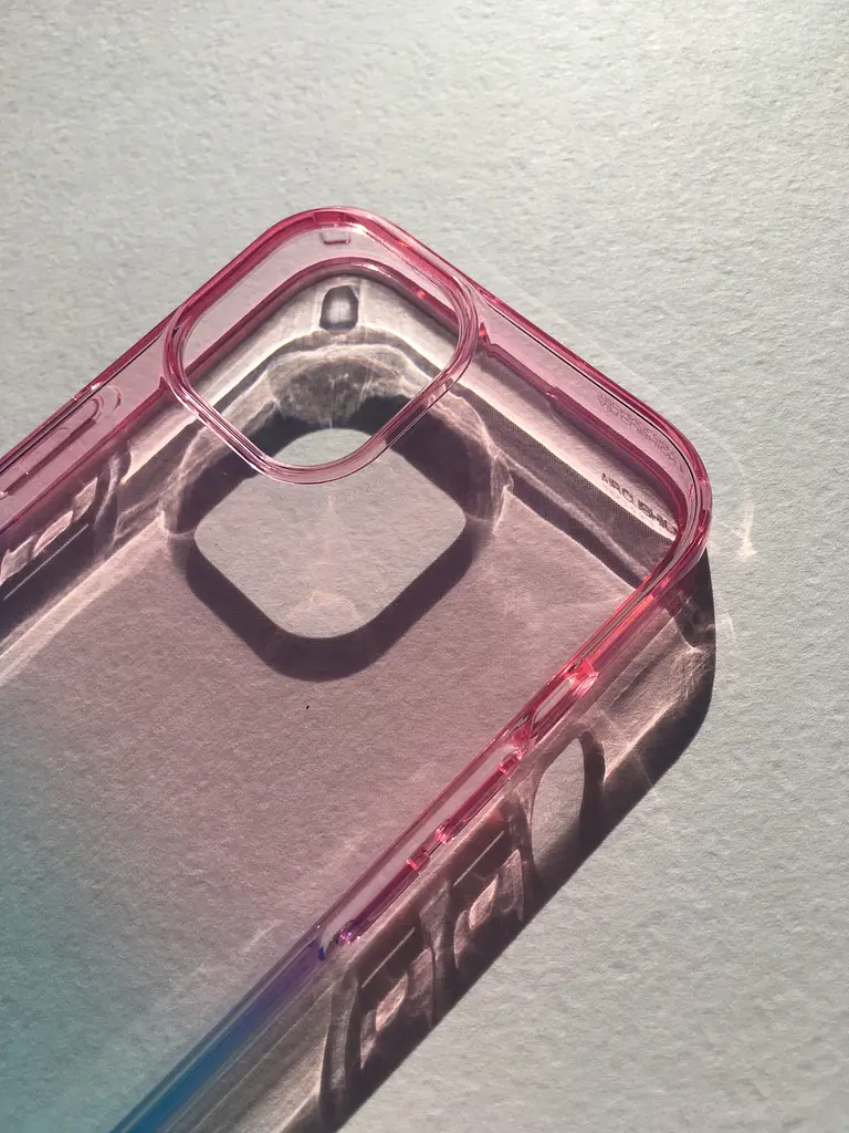 Оригінальний чохол Spigen Liquid Crystal Flex для iPhone 15 (6.1") Gradation Pink ACS06787 - фото 10