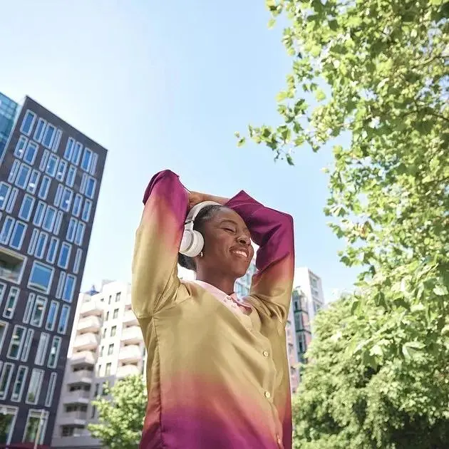 Беспроводные полноразмерные наушники JBL Live 670NC (JBLLIVE670NCWHT) белые - фото 5