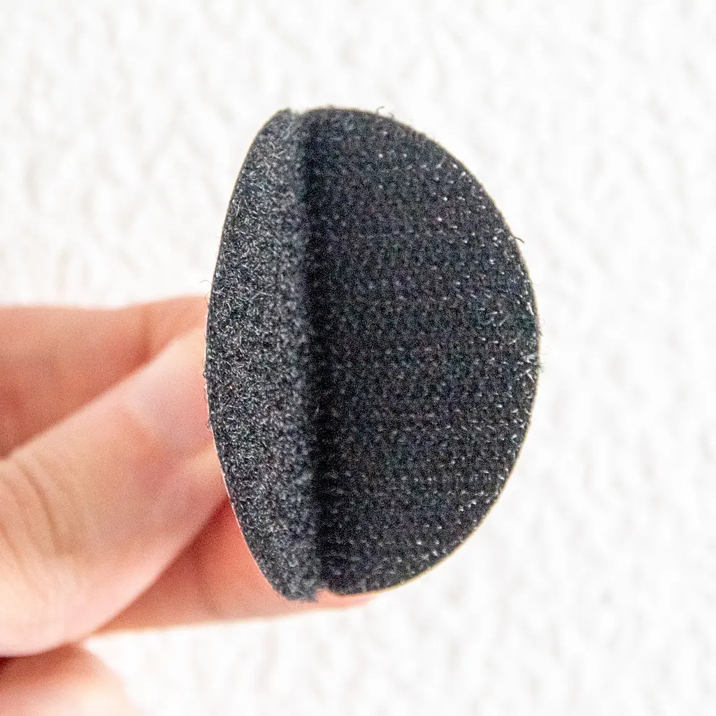 Самоклейні меблеві фіксатори Velcro 5 см для накидок чохлів і килимків набір велкроличок 10 шт - фото 5