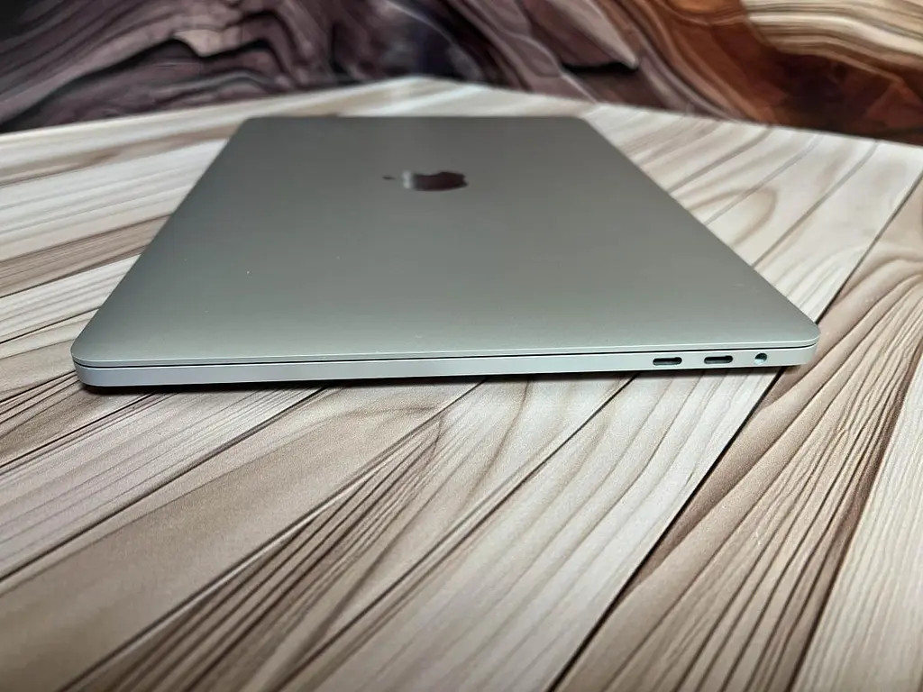 Ноутбук Apple MacBook Pro 13" 2020 i7/32GB/512GB (C02DR2ADML87) Б/в - фото 6